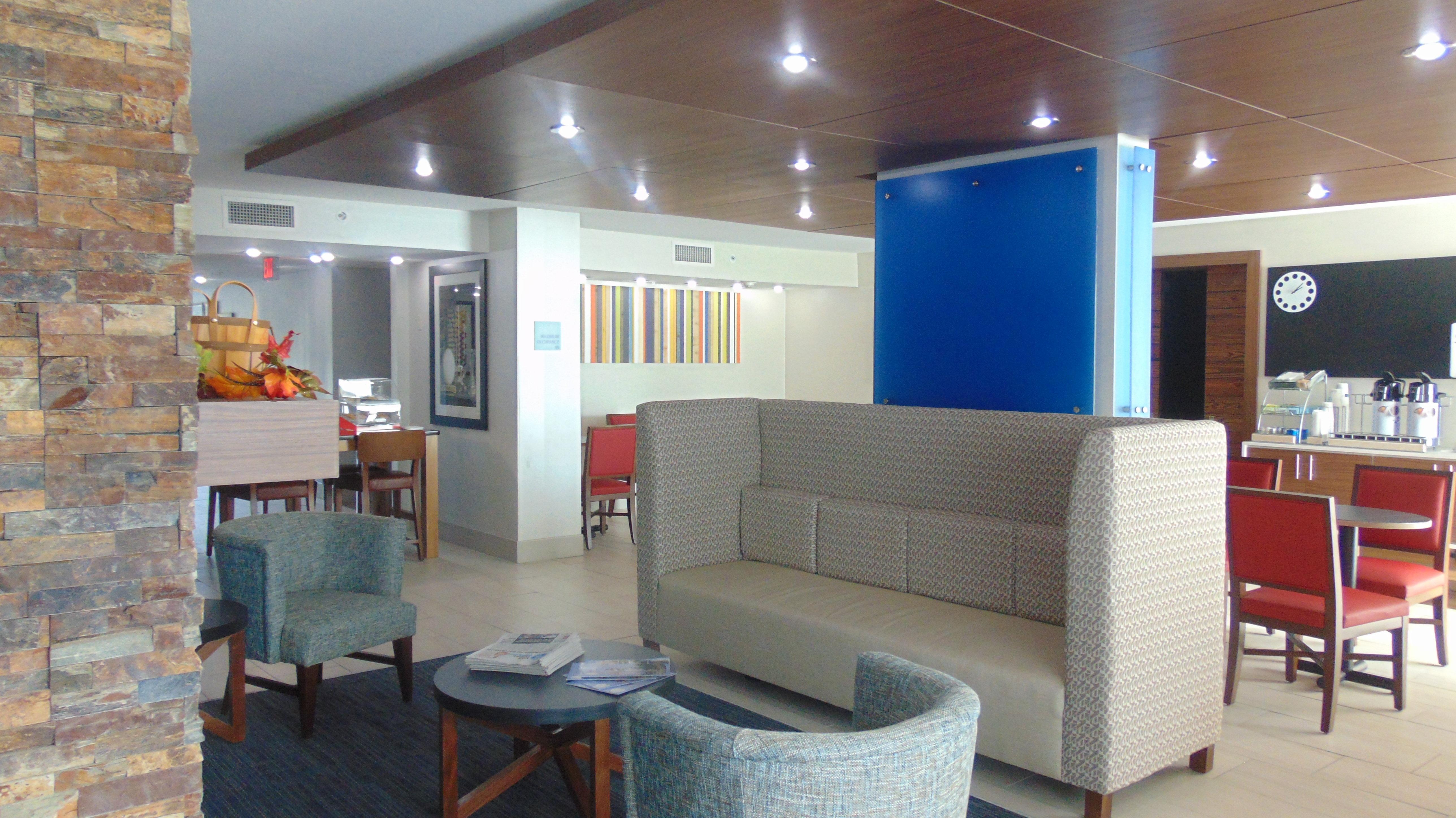 Holiday Inn Express & Suites Wapakoneta By Ihg Екстер'єр фото