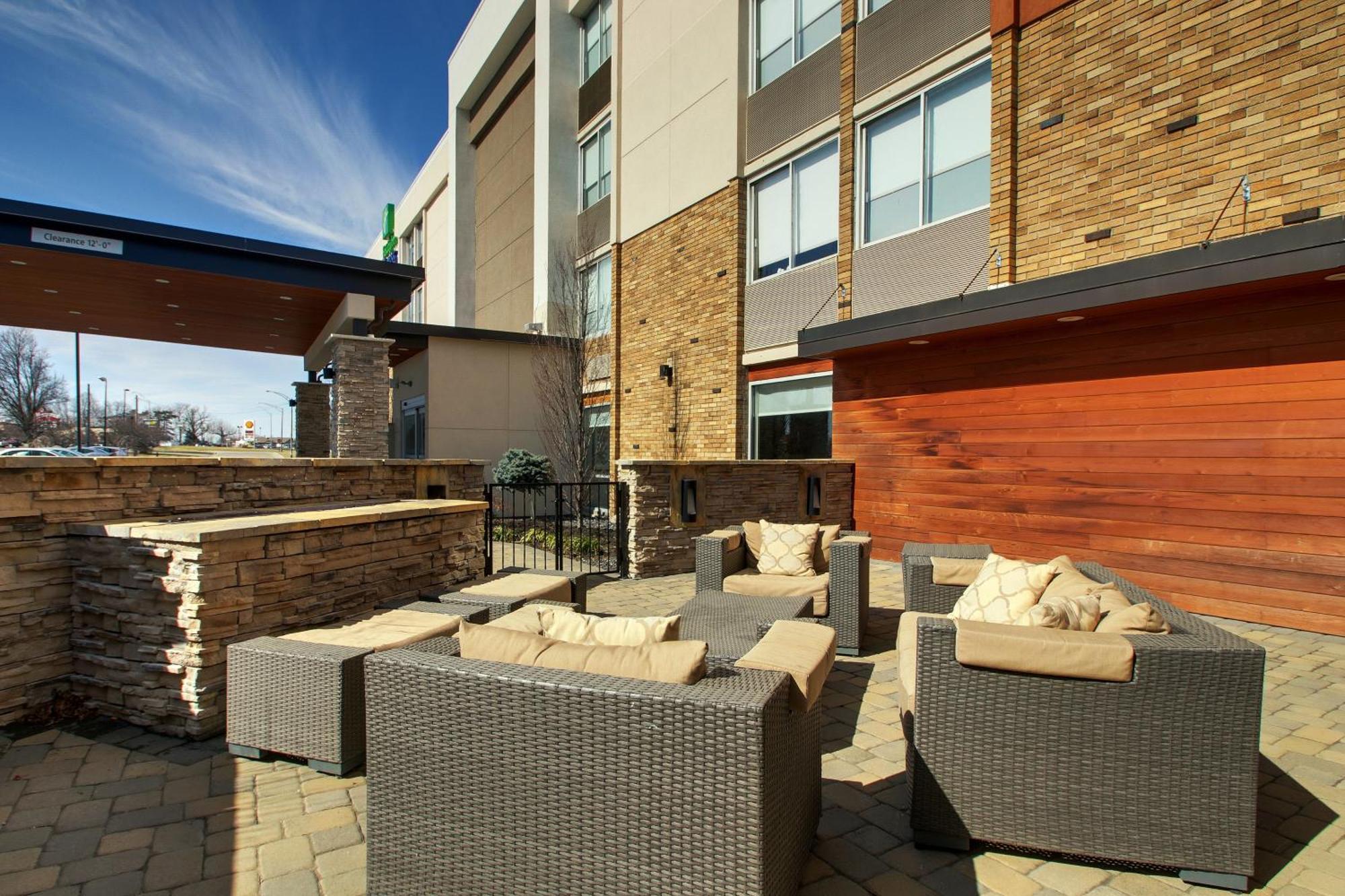 Holiday Inn Express & Suites Wapakoneta By Ihg Екстер'єр фото